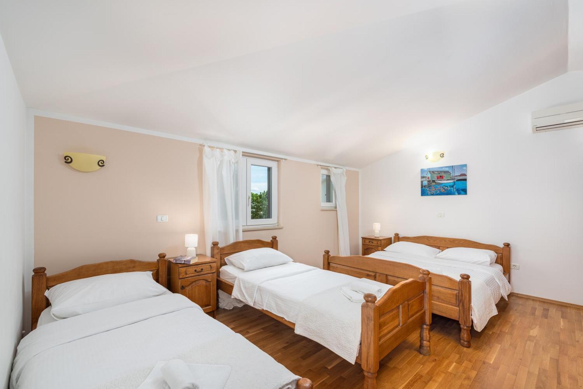 Laco De Pelagius Rooms Новиград Экстерьер фото