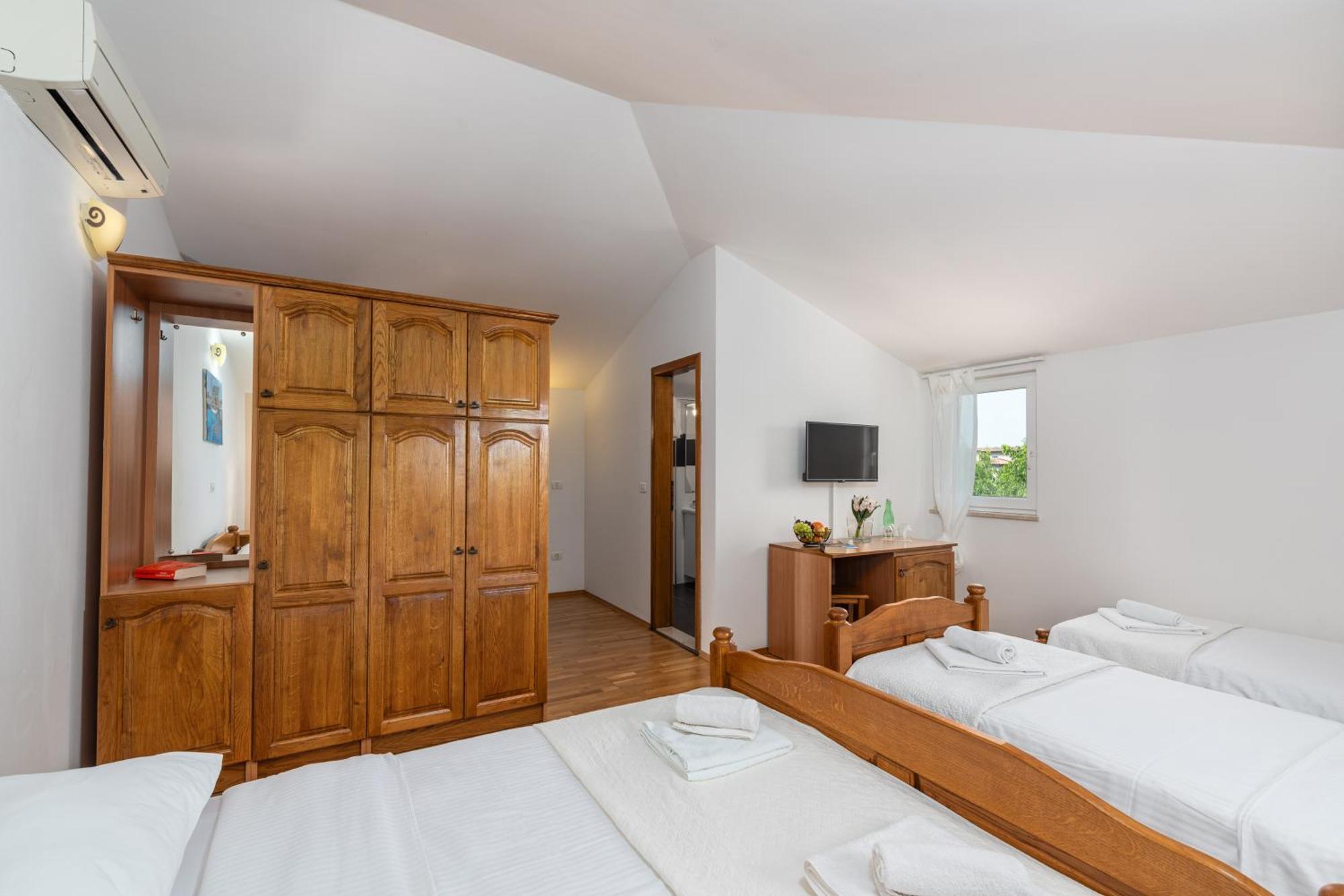 Laco De Pelagius Rooms Новиград Экстерьер фото