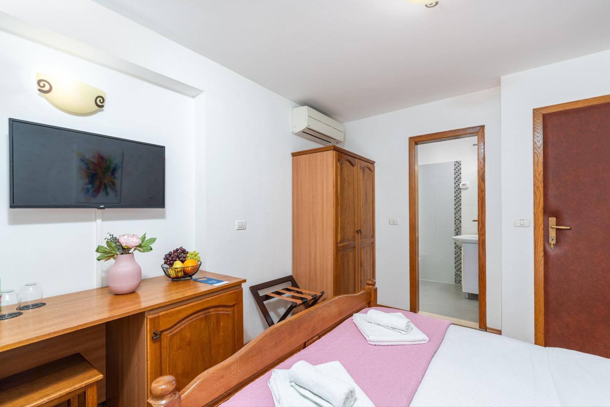 Laco De Pelagius Rooms Новиград Экстерьер фото